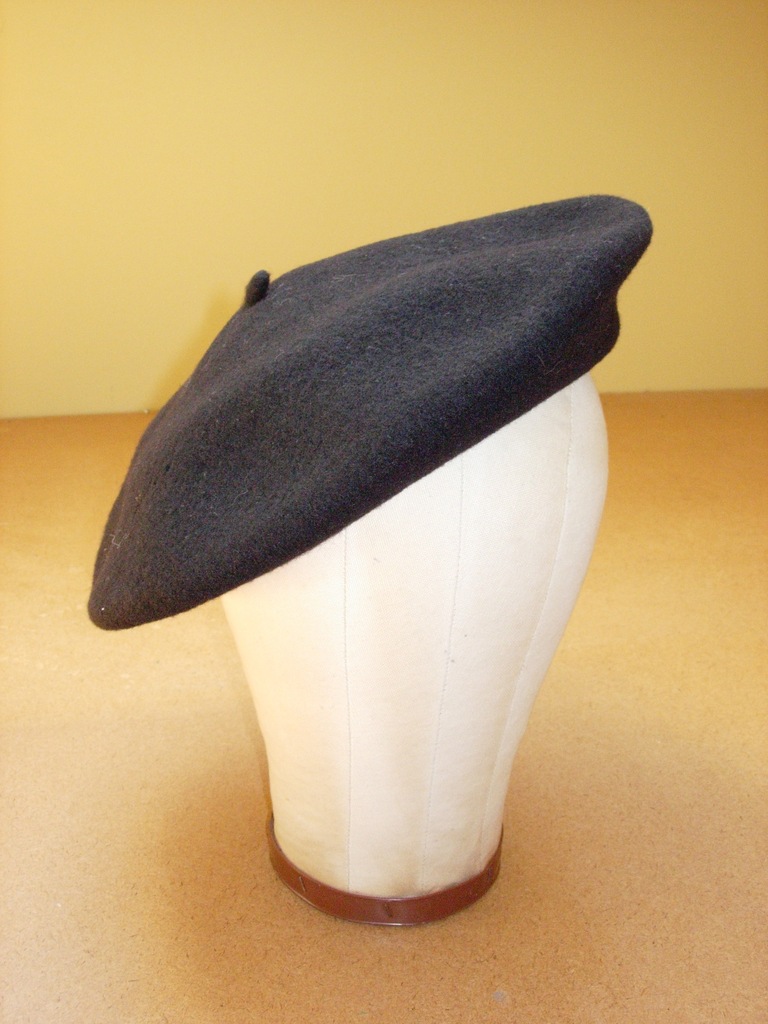 Black Beret Wool